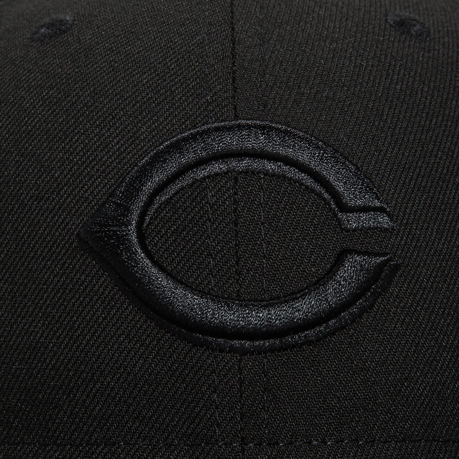 New Era 9Fifty MLB Basic Cincinnati Reds Snapback Hat - Black. Black