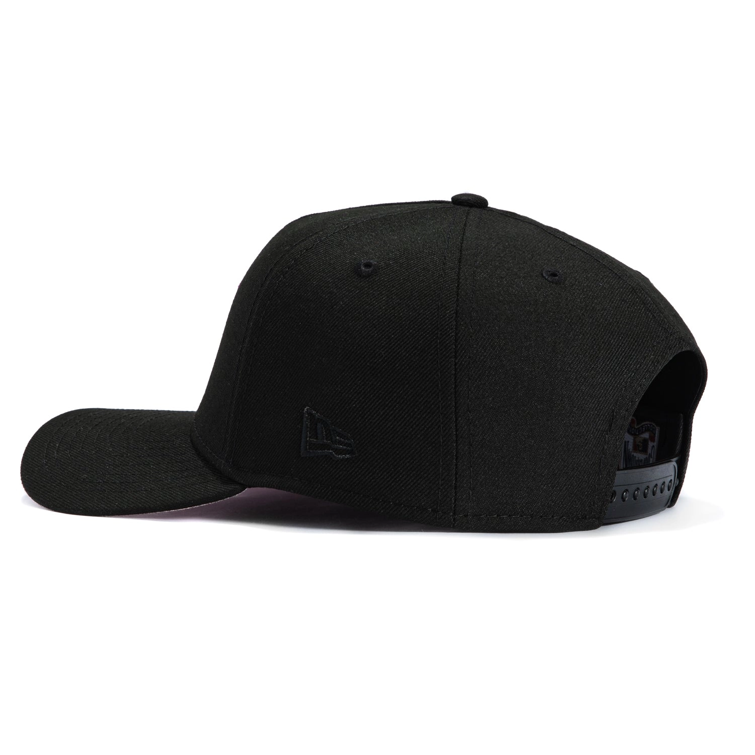 New Era 9Forty A-Frame New York Yankees 1949 World Series Patch Flag Snapback Hat - Black. Purple