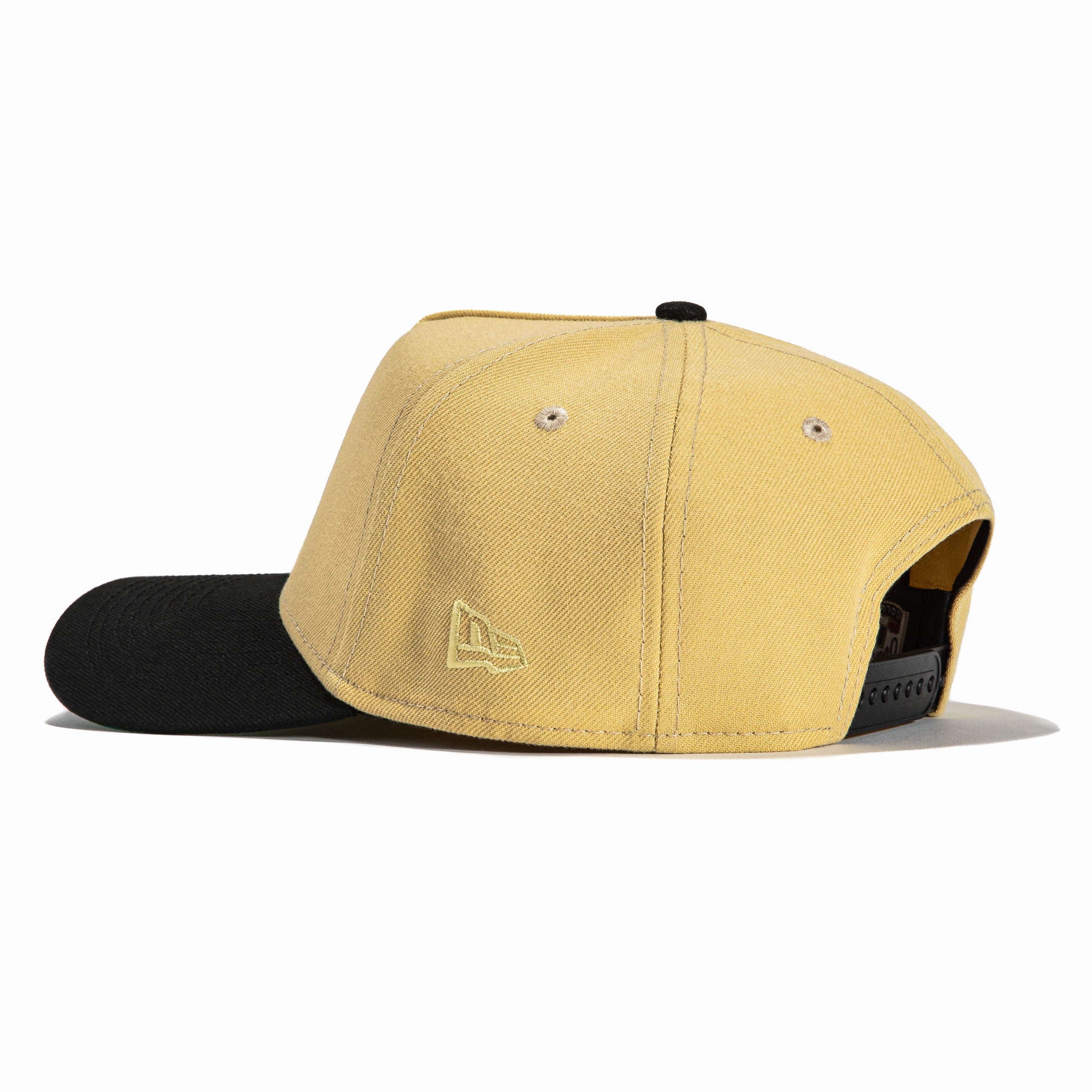 New Era 9Forty A-Frame New York Yankees 1998 World Series Patch Snapback Hat - Tan. Black