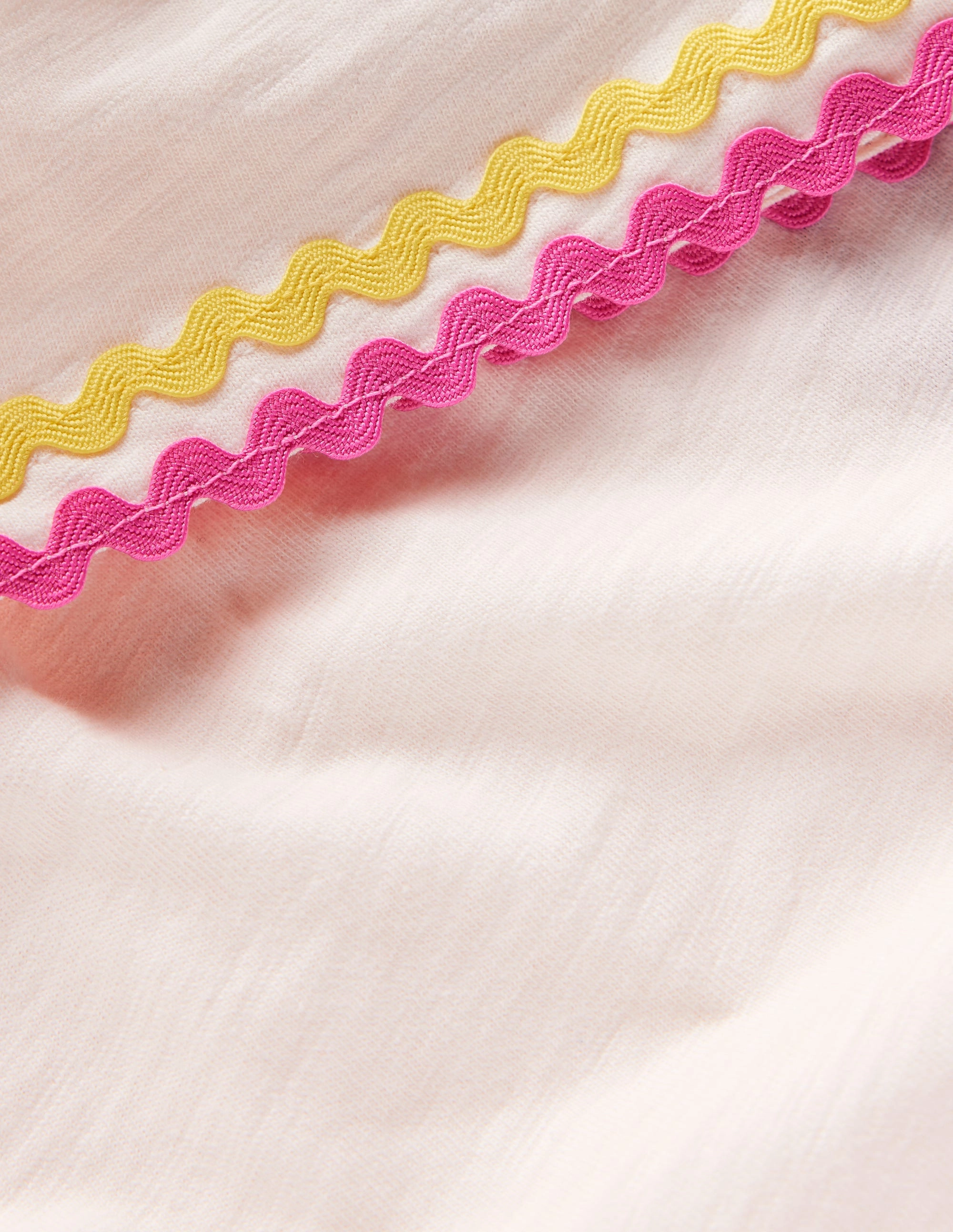 Trim Detail Pretty Top-Soft Ivory