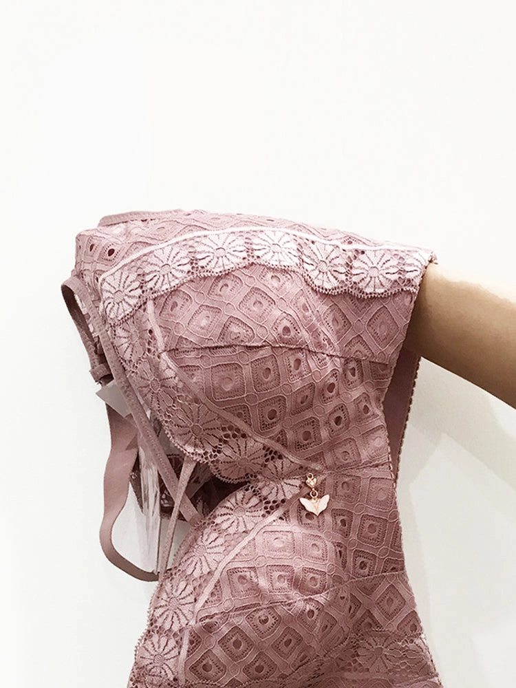 Women's Sexy Front Criss-Cross Lace Minimizer Bra